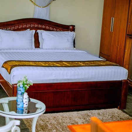 La Grande Hotel カンパラ エクステリア 写真