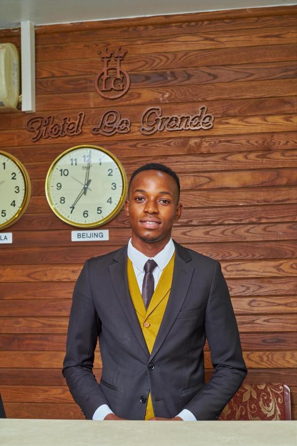 La Grande Hotel カンパラ エクステリア 写真