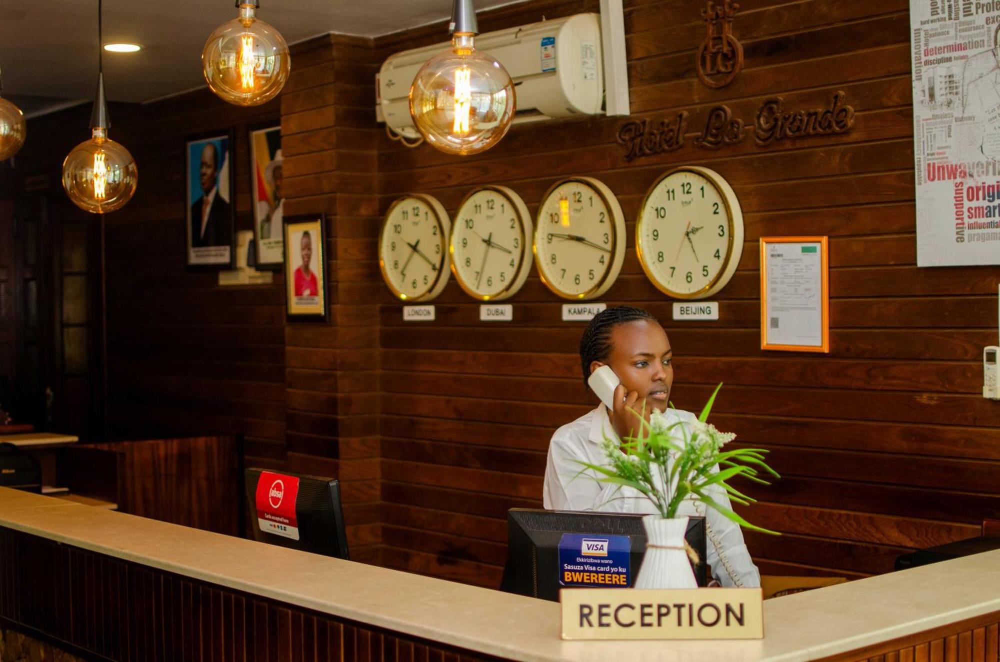 La Grande Hotel カンパラ エクステリア 写真