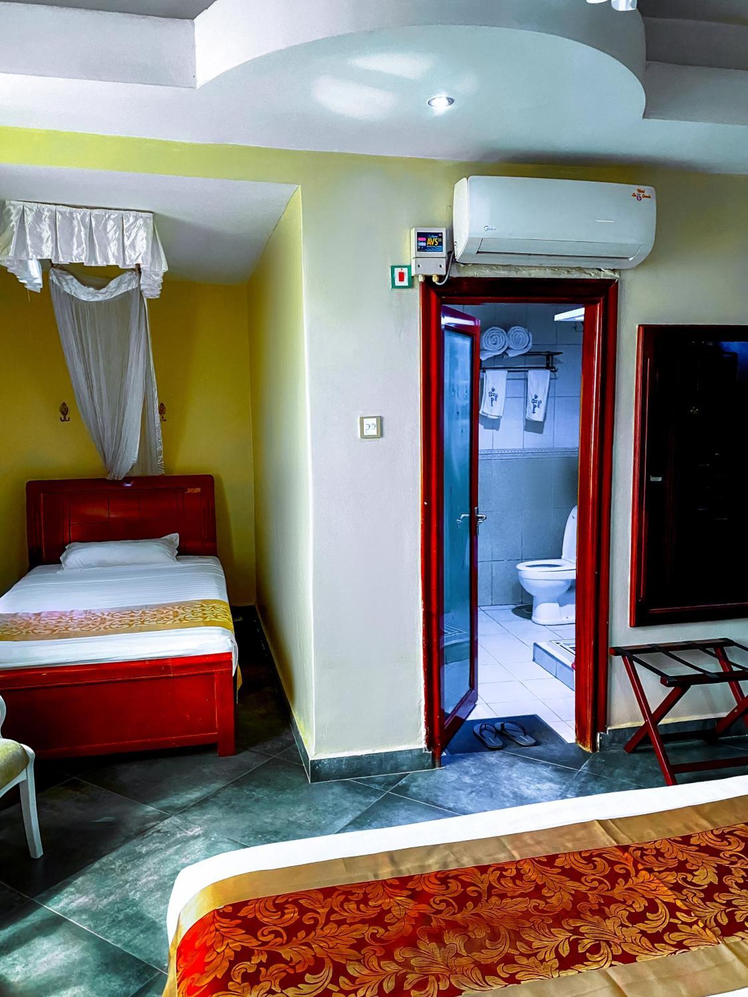 La Grande Hotel カンパラ エクステリア 写真